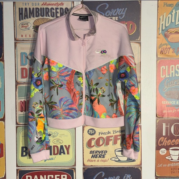 Nike Multicolor women crop Floral zip up Jacket size Large - Picture 2 of 10